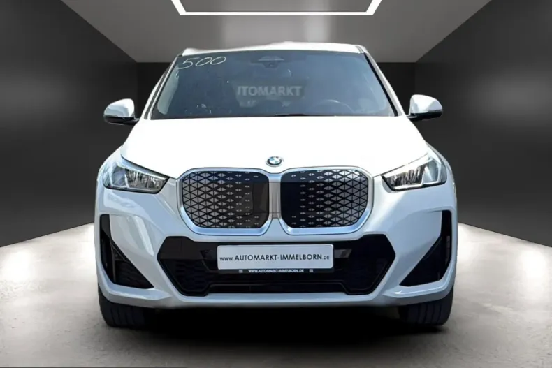 BMW iX1 (Seria X) din 2024 cu 24.392 km - oferta BMW210690 - foto 8