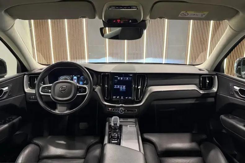Volvo XC60 din 2021 cu 70.500 km - oferta VOL210693 - foto 12