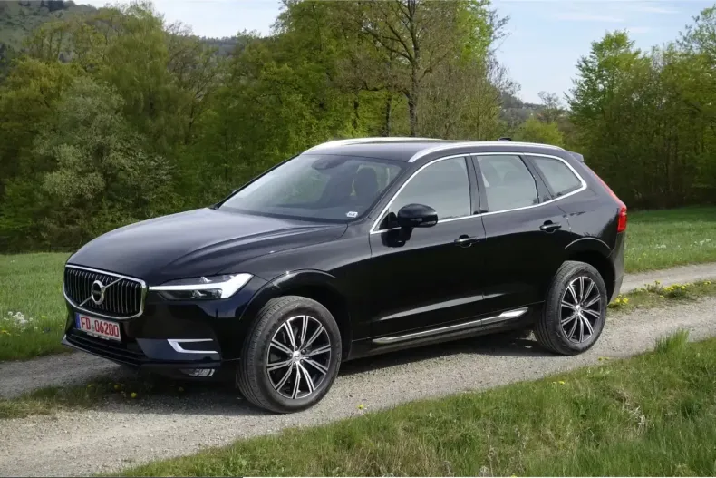 Volvo XC60 din 2021 cu 75.500 km - oferta VOL210694 - foto 3