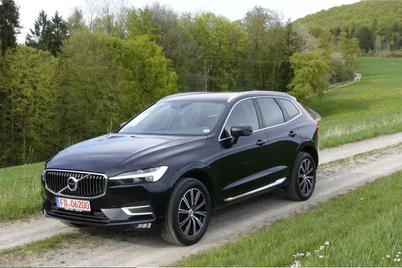 Volvo XC60 din 2021 cu 75.500 km - oferta VOL210694 - foto 4