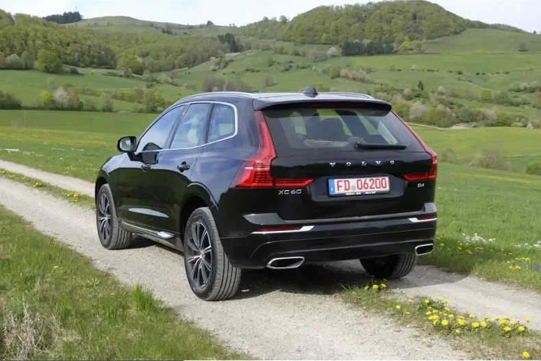 Volvo XC60 din 2021 cu 75.500 km - oferta VOL210694 - foto 7