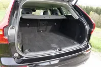 Volvo XC60 din 2021 cu 75.500 km - oferta VOL210694 - foto 8