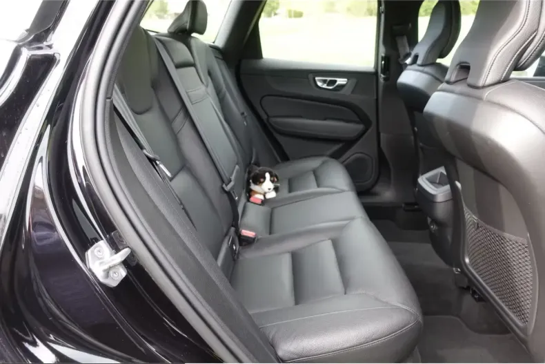 Volvo XC60 din 2021 cu 75.500 km - oferta VOL210694 - foto 11
