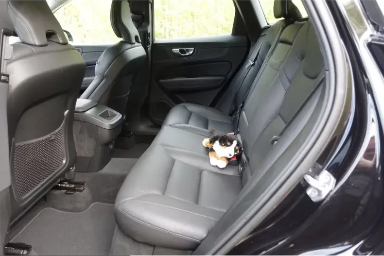 Volvo XC60 din 2021 cu 75.500 km - oferta VOL210694 - foto 12