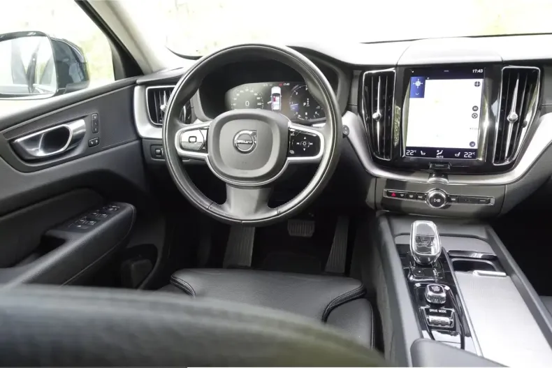 Volvo XC60 din 2021 cu 75.500 km - oferta VOL210694 - foto 14