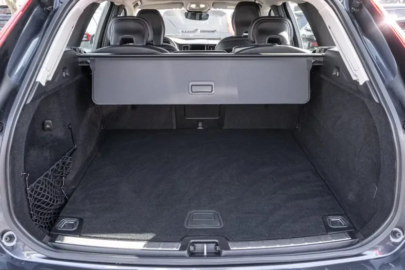 Volvo XC60 din 2022 cu 76.503 km - oferta VOL210695 - foto 6