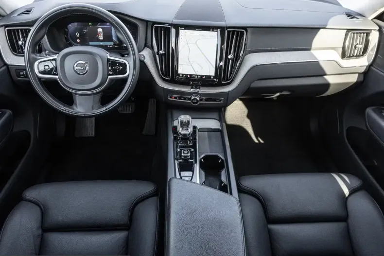 Volvo XC60 din 2022 cu 76.503 km - oferta VOL210695 - foto 12