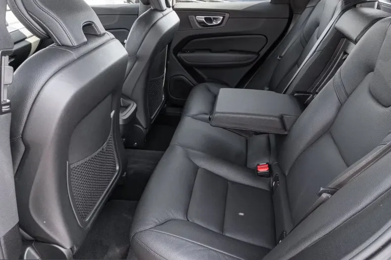Volvo XC60 din 2022 cu 76.503 km - oferta VOL210695 - foto 13