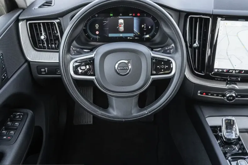 Volvo XC60 din 2022 cu 76.503 km - oferta VOL210695 - foto 15