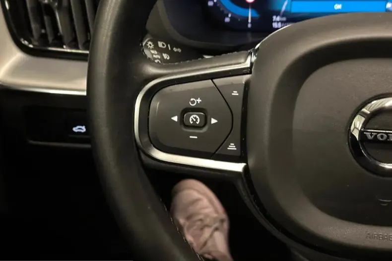 Volvo XC60 din 2023 cu 80.000 km - oferta VOL210696 - foto 30