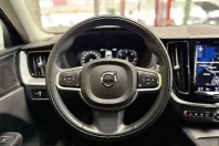 Volvo XC60 din 2021 cu 75.700 km - oferta VOL210698 - foto 23