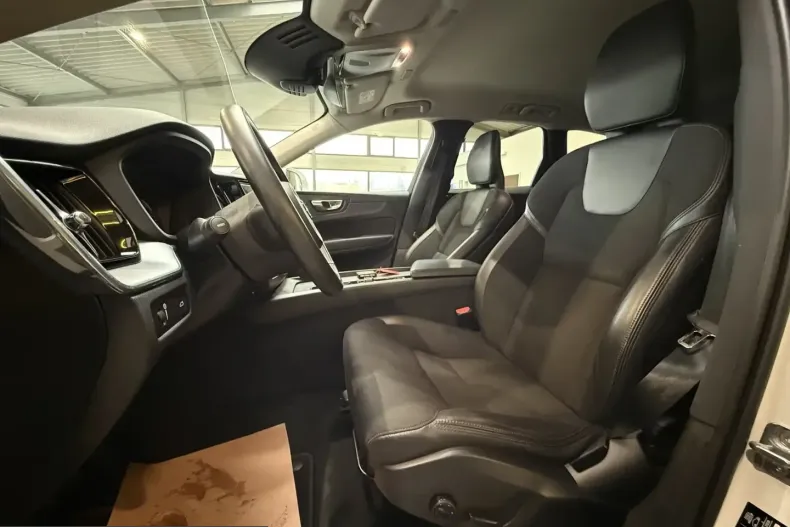 Volvo XC60 din 2021 cu 75.700 km - oferta VOL210698 - foto 27