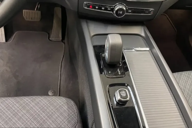 Volvo XC60 din 2022 cu 74.912 km - oferta VOL210702 - foto 10