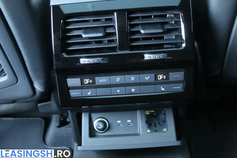 Volkswagen Touareg din 2025 cu 5.500 km - oferta VOL210703 - foto 13