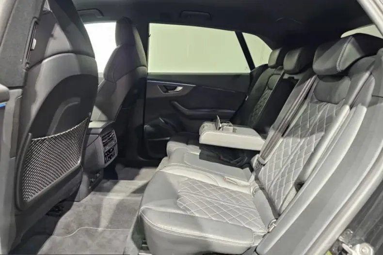 Audi Q8 din 2024 cu 42.163 km - oferta AUD210707 - foto 12