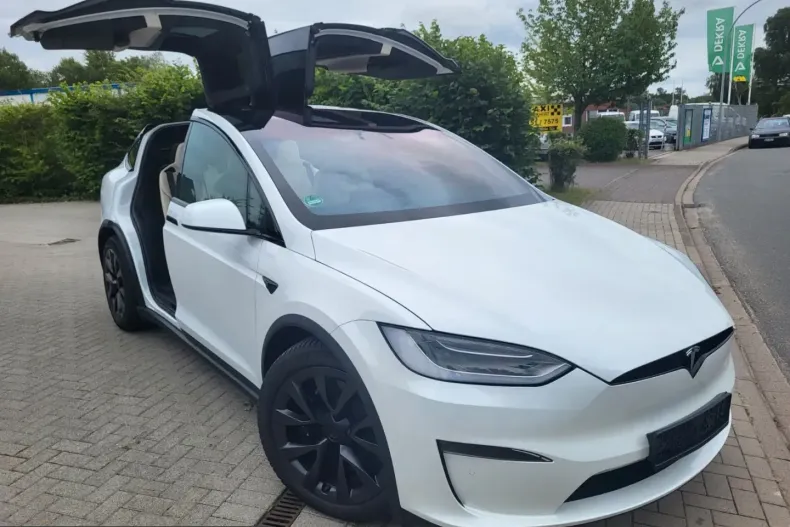 Tesla Model X din 2022 cu 24.671 km - oferta TES210710 - foto 1