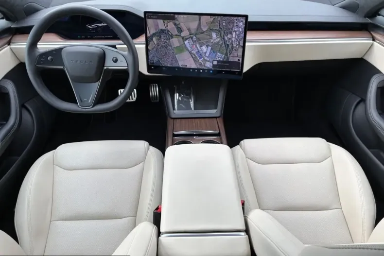 Tesla Model S din 2023 cu 63.180 km - oferta TES210712 - foto 3
