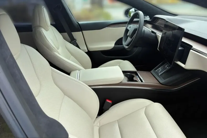 Tesla Model S din 2023 cu 63.180 km - oferta TES210712 - foto 15