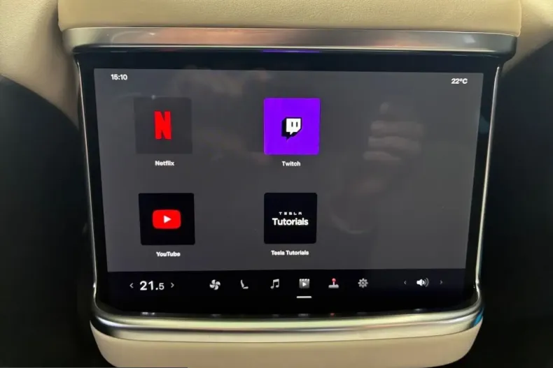Tesla Model S din 2023 cu 63.180 km - oferta TES210712 - foto 19