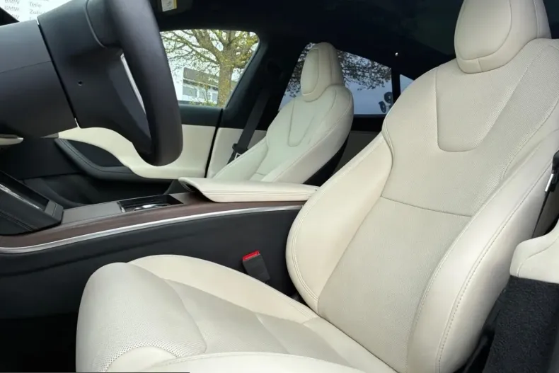 Tesla Model S din 2023 cu 63.180 km - oferta TES210712 - foto 22