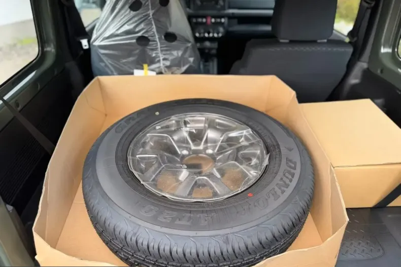 Suzuki Jimny din 2026 cu 10 km - oferta SUZ210715 - foto 24