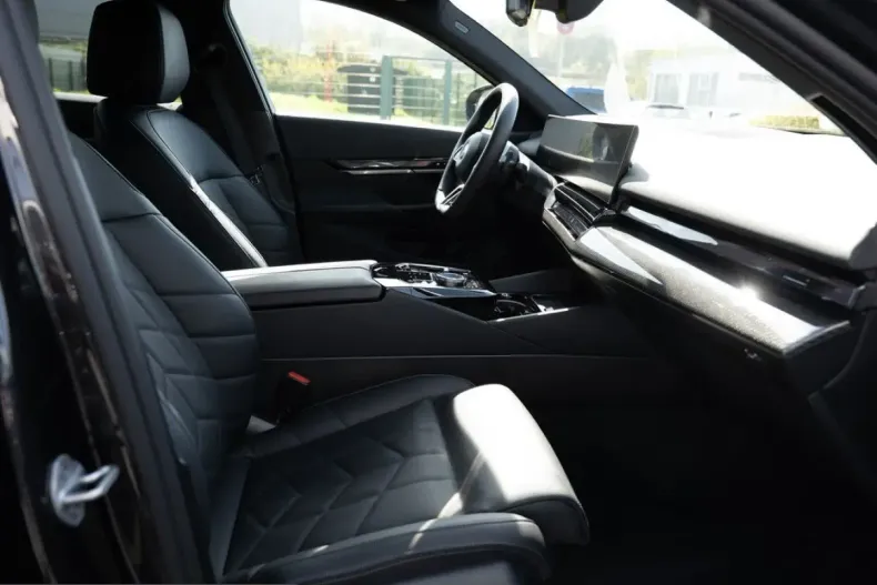 BMW 520 (Seria 5) din 2025 cu 15.457 km - oferta BMW210721 - foto 7