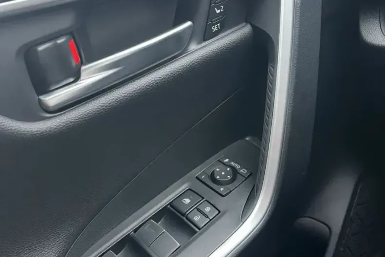 Toyota RAV4 din 2025 cu 17.500 km - oferta TOY210744 - foto 15