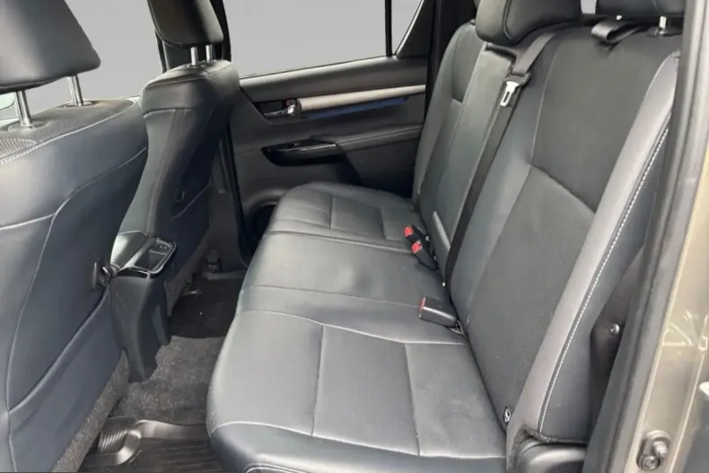 Toyota Hilux din 2024 cu 43.500 km - oferta TOY210745 - foto 10