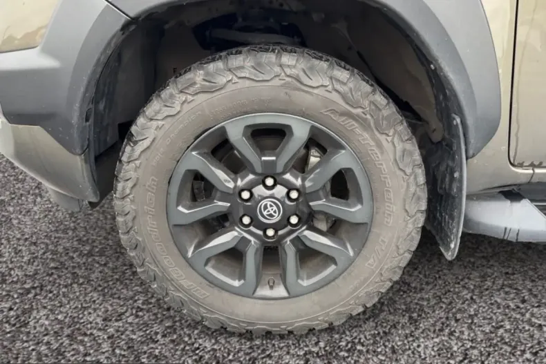 Toyota Hilux din 2024 cu 43.500 km - oferta TOY210745 - foto 11