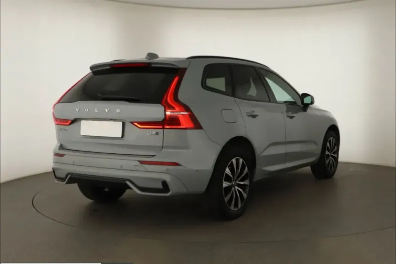 Volvo XC60 din 2023 cu 54.950 km - oferta VOL210750 - foto 5
