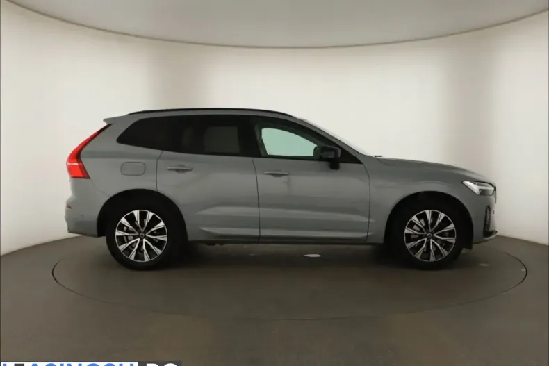 Volvo XC60 din 2023 cu 54.950 km - oferta VOL210750 - foto 6