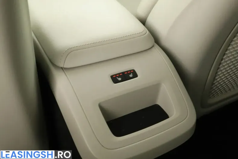 Volvo XC60 din 2023 cu 54.950 km - oferta VOL210750 - foto 17