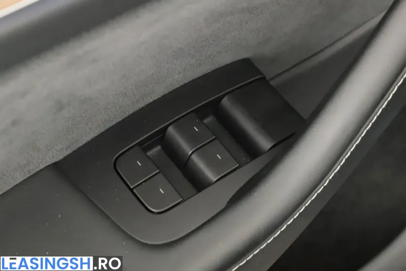 Tesla Model Y din 2025 cu 33.363 km - oferta TES210752 - foto 10