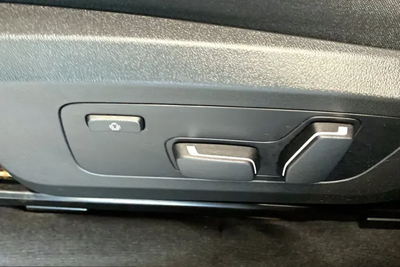 BMW X3 (Seria X) din 2025 cu 10.077 km - oferta BMW210758 - foto 19