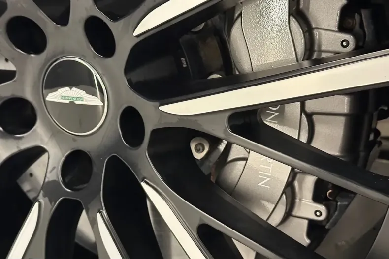 Aston Martin DBX din 2023 cu 39.000 km - oferta AST210765 - foto 10