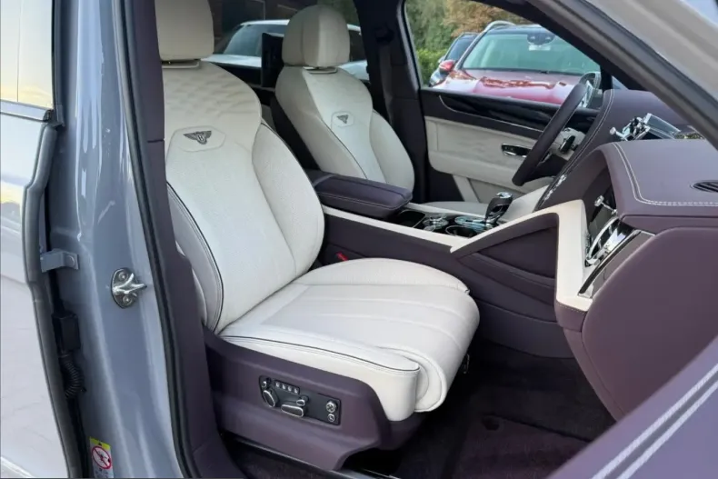 Bentley Bentayga din 2024 cu 7.200 km - oferta BEN210766 - foto 5