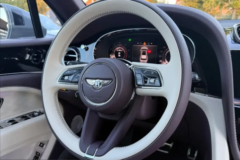 Bentley Bentayga din 2024 cu 7.200 km - oferta BEN210766 - foto 7