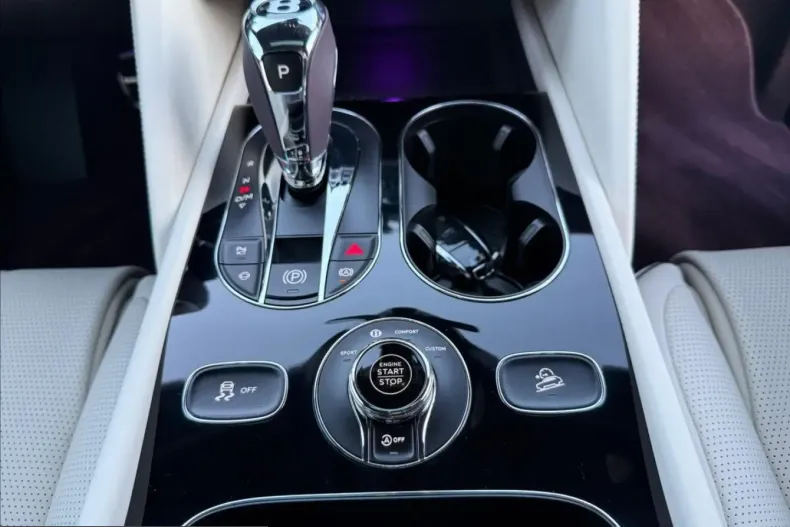 Bentley Bentayga din 2024 cu 7.200 km - oferta BEN210766 - foto 8