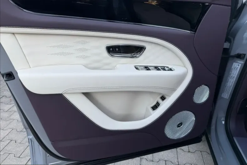 Bentley Bentayga din 2024 cu 7.200 km - oferta BEN210766 - foto 9