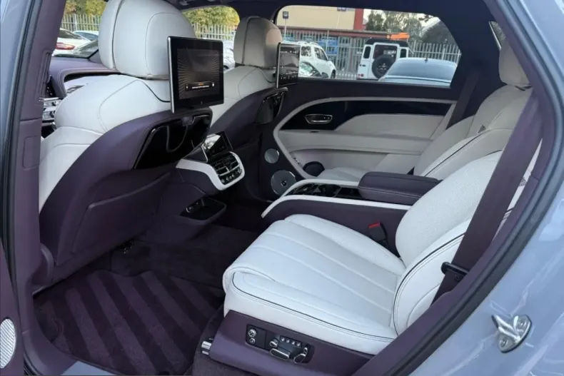 Bentley Bentayga din 2024 cu 7.200 km - oferta BEN210766 - foto 15