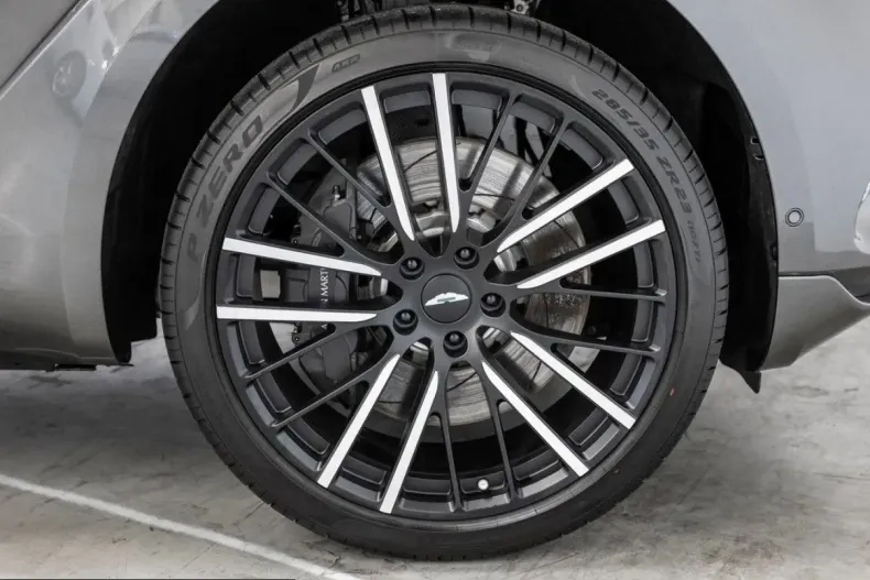 Aston Martin DBX din 2024 cu 12.073 km - oferta AST210767 - foto 4