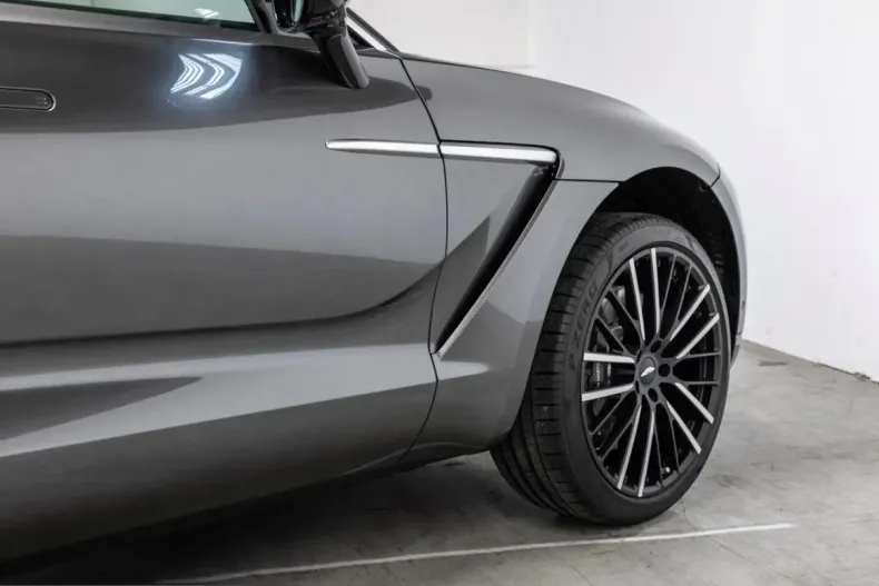 Aston Martin DBX din 2024 cu 12.073 km - oferta AST210767 - foto 9
