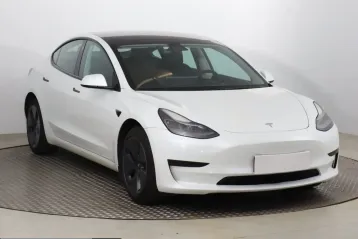 Tesla Model 3 din 2023 - oferta TES210768