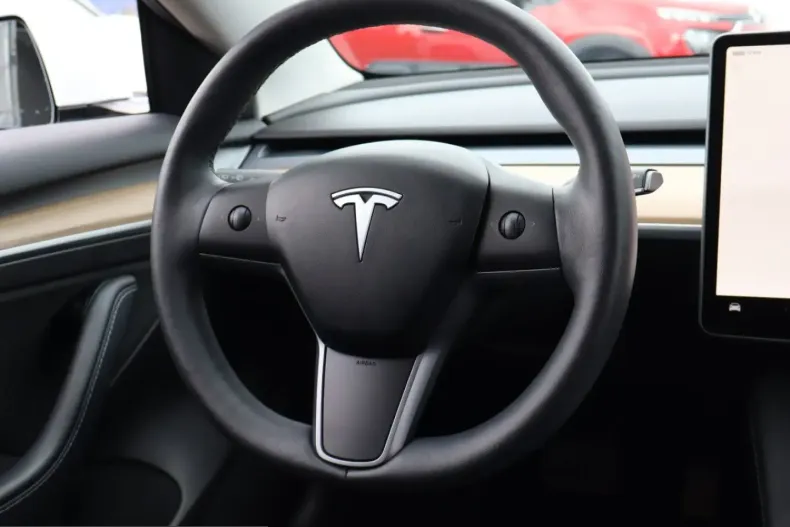 Tesla Model 3 din 2023 cu 44.038 km - oferta TES210768 - foto 17
