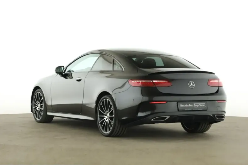 Mercedes-Benz E 400 (Clasa E) din 2023 cu 88.029 km - oferta MER210777 - foto 6
