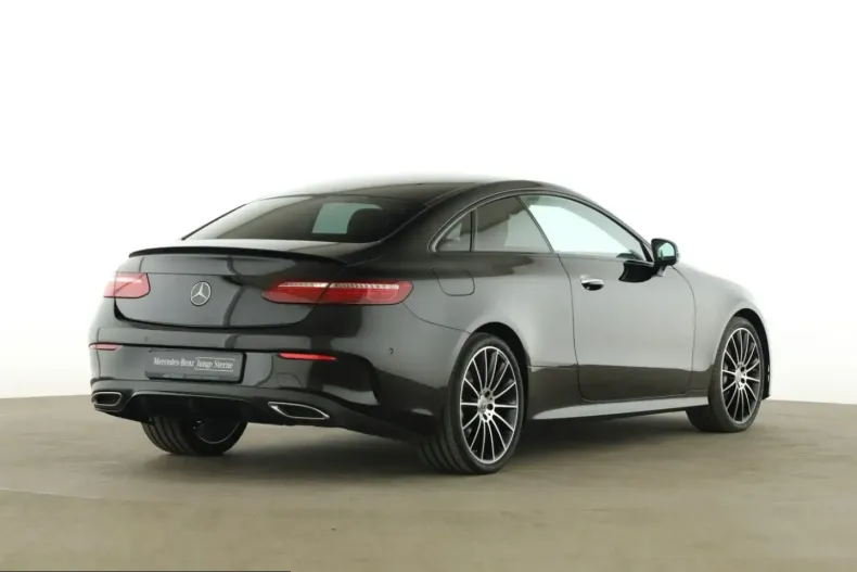 Mercedes-Benz E 400 (Clasa E) din 2023 cu 88.029 km - oferta MER210777 - foto 9