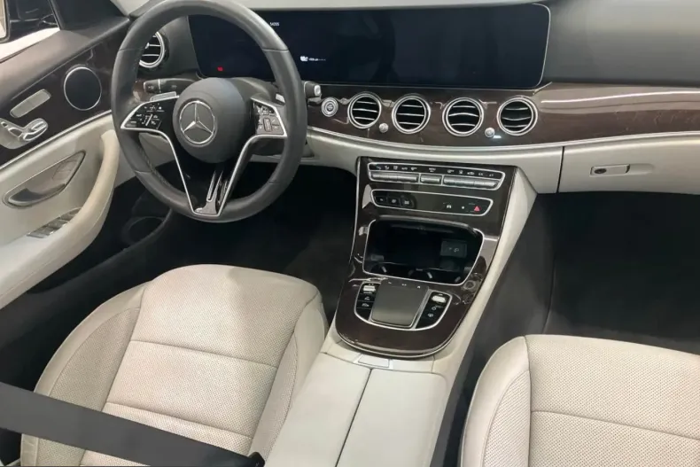 Mercedes-Benz E 300 (Clasa E) din 2022 cu 54.205 km - oferta MER210781 - foto 2