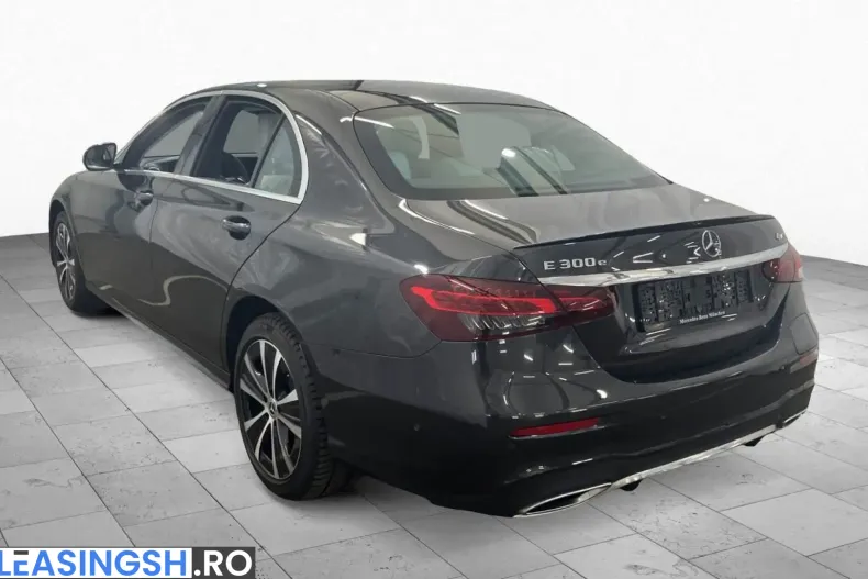 Mercedes-Benz E 300 (Clasa E) din 2022 cu 54.205 km - oferta MER210781 - foto 4