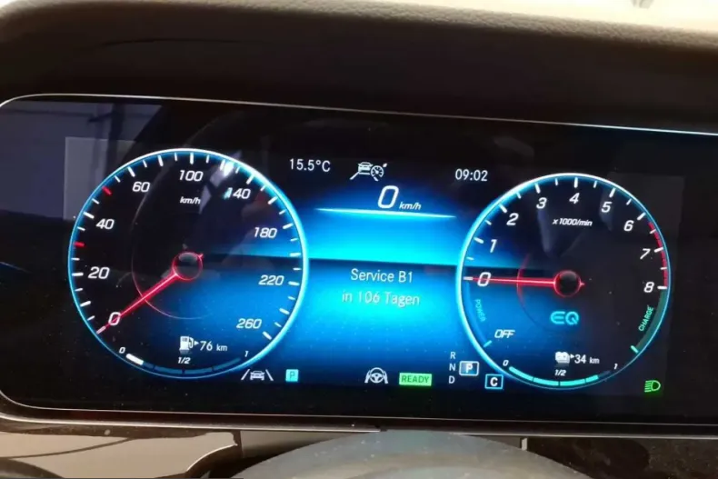 Mercedes-Benz E 300 (Clasa E) din 2022 cu 54.205 km - oferta MER210781 - foto 12