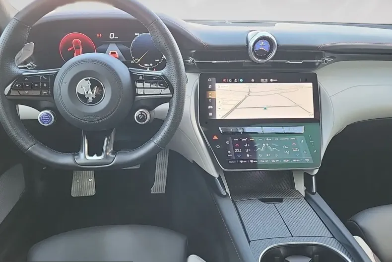 Maserati Granturismo din 2023 cu 4.900 km - oferta MAS210793 - foto 6